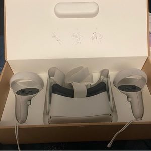 Oculus/Meta Quest 2 256Gb comes with original Oculus Case.